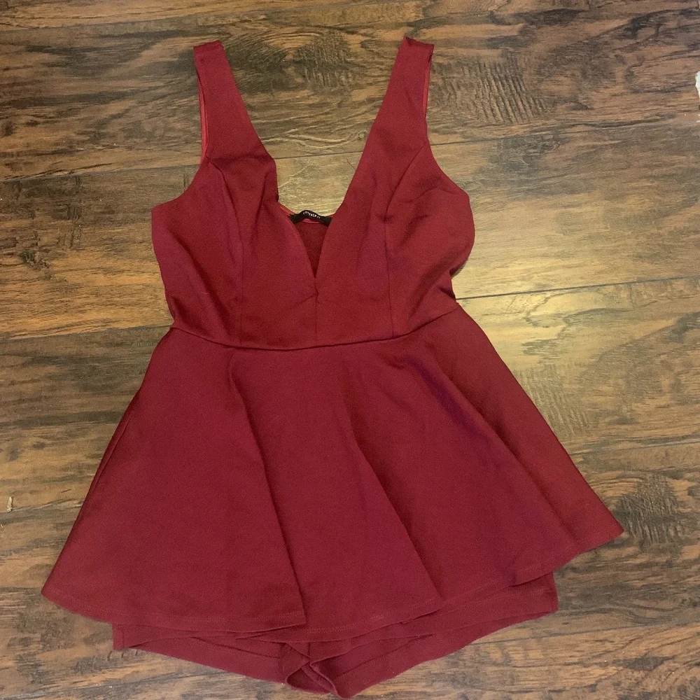 Romper - Picture 1 of 4